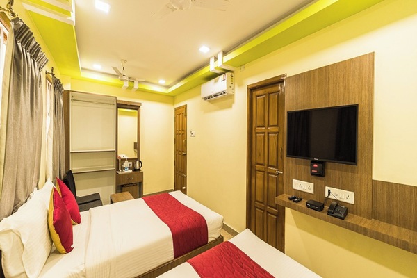 Standard Quadruple Room | Desk, rollaway beds, free WiFi, bed sheets