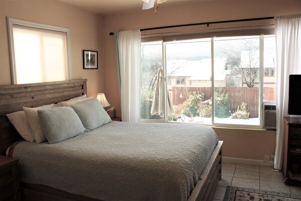 Iron/ironing board, free WiFi, bed sheets