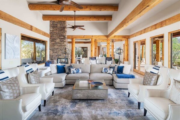 Smart TV, fireplace, video games, ping pong - Starscape - An Enchanting Cave Creek Estate (Cave Creek)