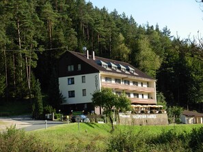 Esterni