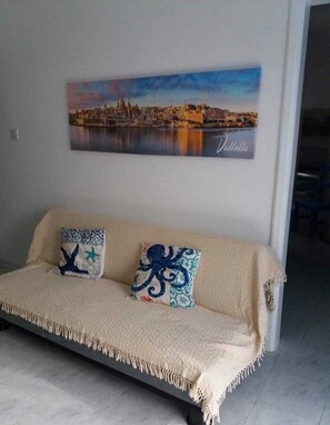 Smart TV - Lovely apartment at 20 meters from the sea (Il-Mellieha)