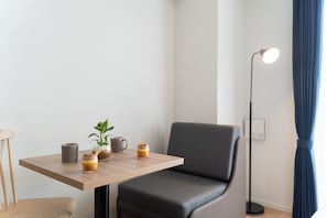 Superior dubbelrum - icke-rökare (with Chair Bed) | Vardagsrum | Platt-tv