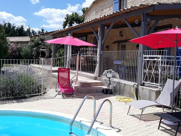 Pool - Charming Farmhouse with Private Pool, Garden, and Playground in Peaceful Countryside (Rampieux)