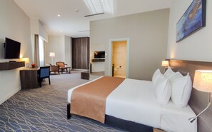 Business Room, 1 King Bed | Premium bedding, minibar, in-room safe, desk - Eka Hotel Eldoret (Eldoret)