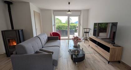 Cottage for 4 with covered terrace, private parking, pet-friendly