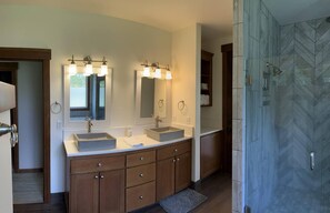 Hair dryer, towels - Welcome to The Nisqually Highland Ranch (Eatonville)