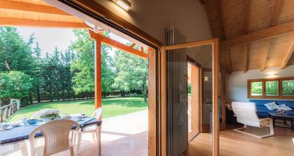 Villa Degli Ulivi, With Large Garden and Swimming Pool