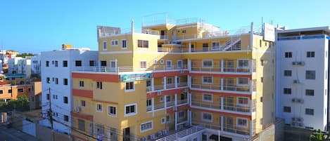 Apartment, 2 Bedrooms, Balcony, City View | Property entrance
