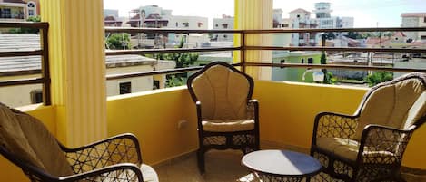 Apartment, 2 Bedrooms, Balcony, City View | Terrace/patio