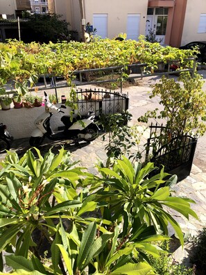 Comfort Apartment, 3 Bedrooms | Balcony view