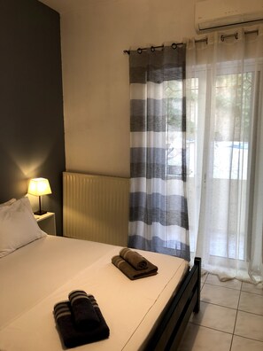 Comfort Apartment, 3 Bedrooms | 3 bedrooms, hypo-allergenic bedding, laptop workspace