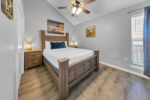 2 bedrooms, iron/ironing board, free WiFi, bed sheets