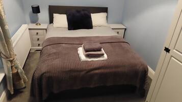 Casa | 3 habitaciones, tabla de planchar con plancha y wifi gratis