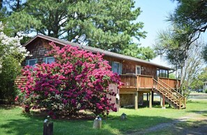 Exterior - Holly House | 3BR Canal Front Home with Private Dock, Screened Porch and Boat Launch (Chincoteague)