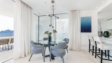 Executive Apartment | Dining room