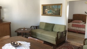 Interior - Landlust: Farmhouse with history and character. With large enclosed courtyard (Niedermoschel)