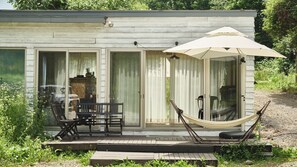 Check-in/check-out kiosk - Yoichi Vineyard Glamping (Yoichi)