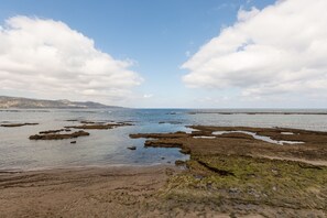 Beach - HomeForGuest New and Cozy Apartment by Las Canteras (Las Palmas de Gran Canaria)