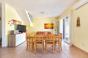 Großer Kühlschrank