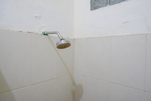 Room - Reddoorz Plus @ Hotel Asih UNY (Depok)