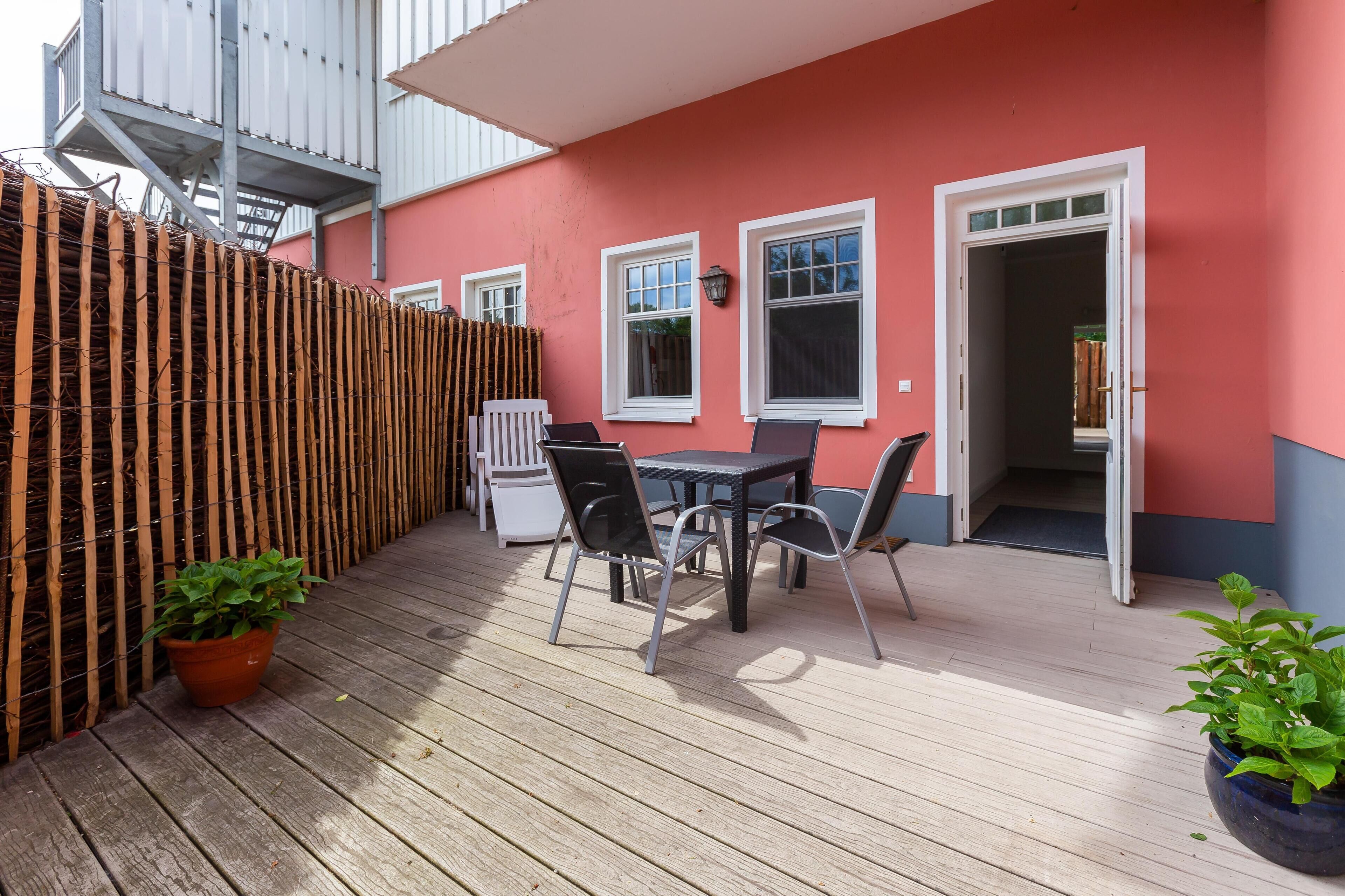 Apartment beach runner 1