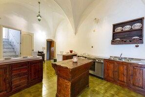 Casa | Cozinha privada | Geladeira grande, fogão