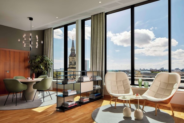 Presidential Suite (View)