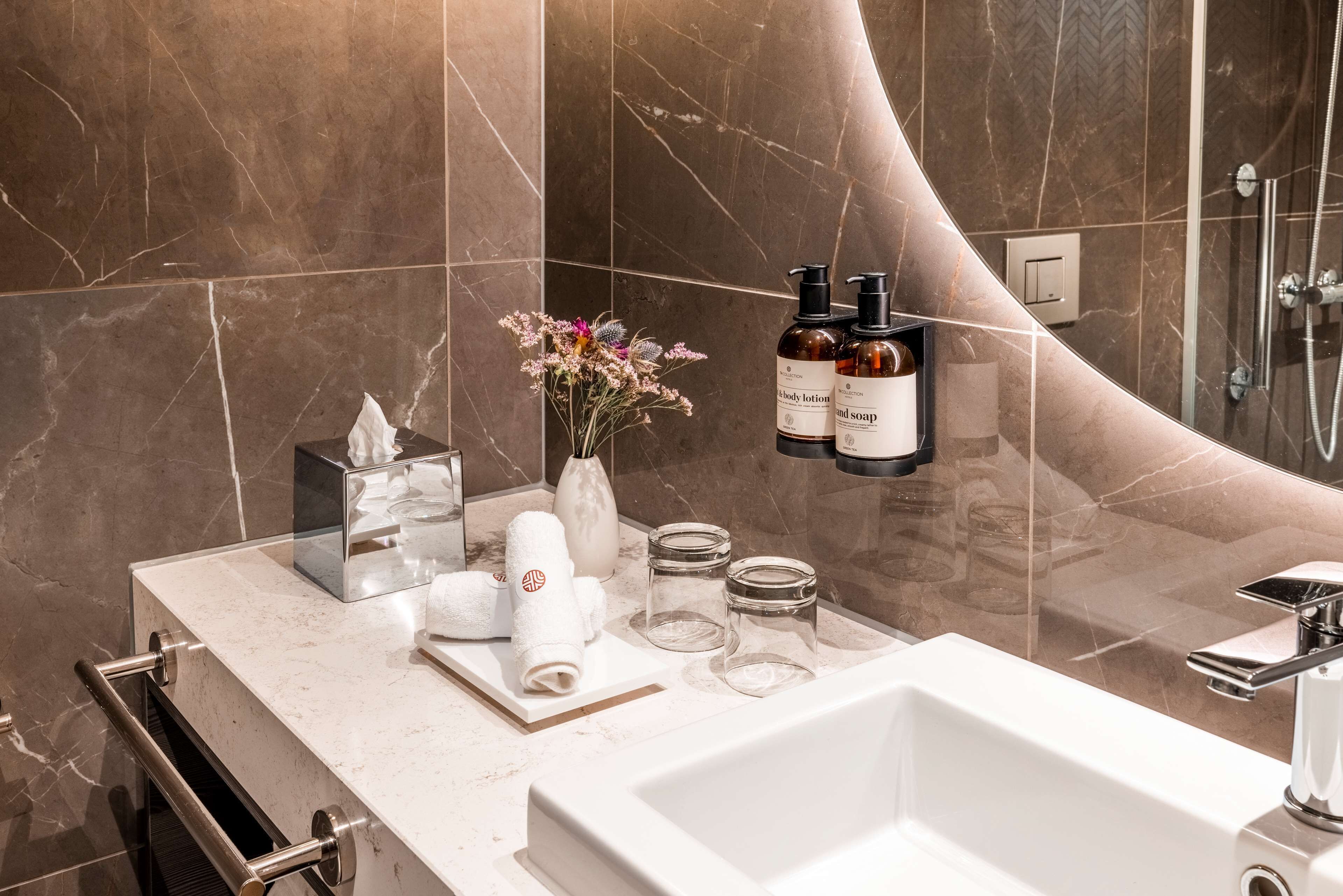 shower, rainfall showerhead, eco-friendly toiletries, hair dryer