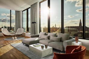 Presidential Suite (View) | 1 bedroom, minibar, in-room safe, desk