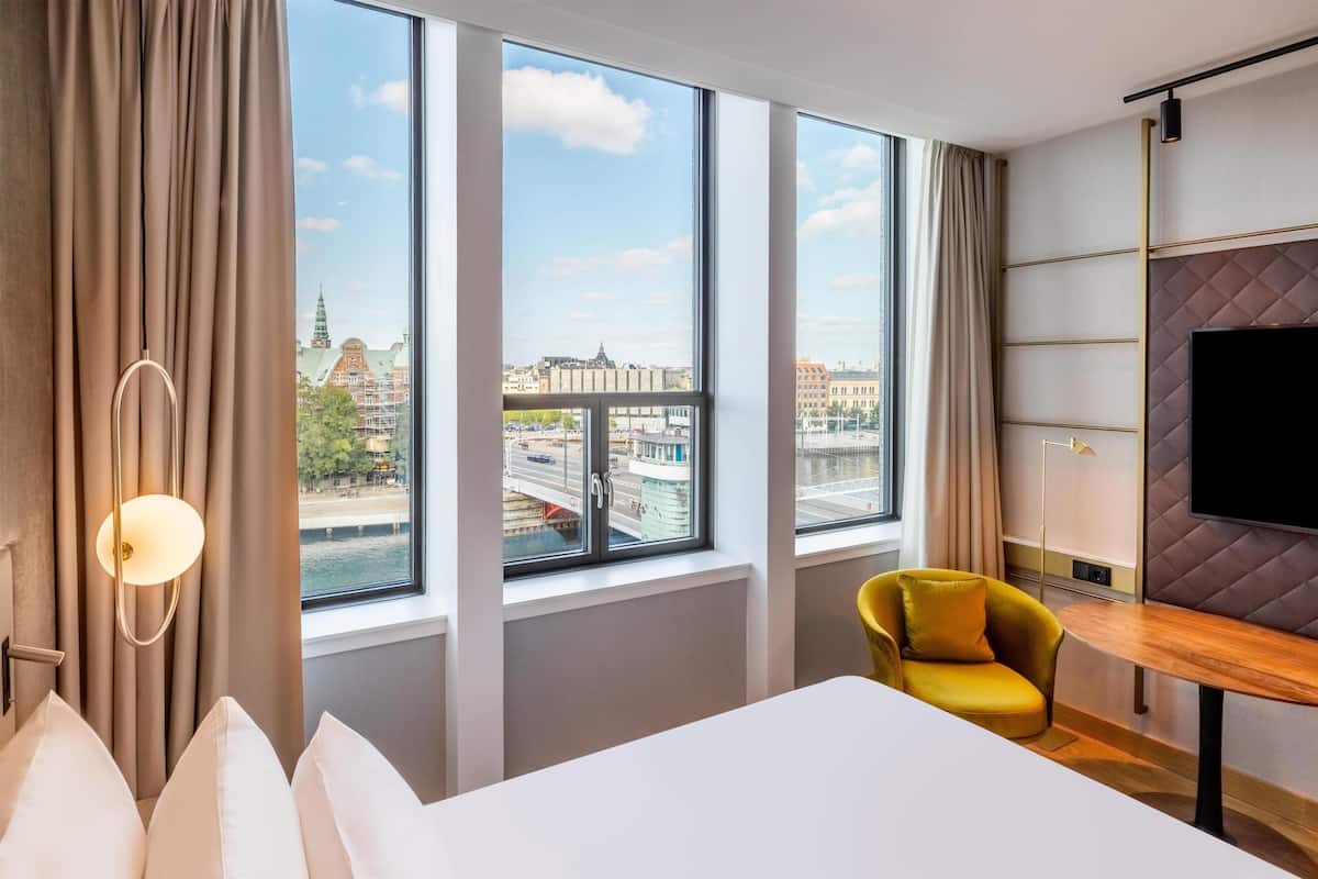 スーペリア ルーム (Waterfront with View) | ミニバー、セーフティボックス (室内)、デスク、ノートパソコン用作業スペース