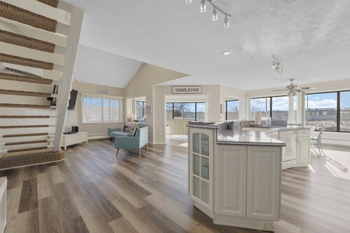 Spacious 2 BR Condo | Downtown Charlevoix | Indoor/Outdoor Pool | Jet Tub