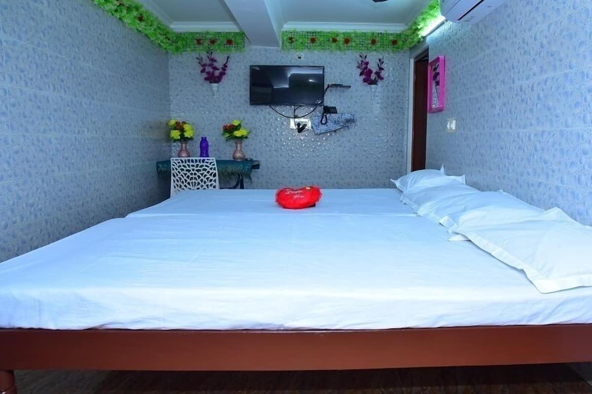 Standard Double Room | Individually furnished, rollaway beds