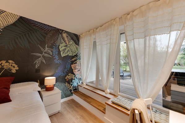 1 chambre, fer et planche à repasser, lit de bébé portatif, Wi-Fi