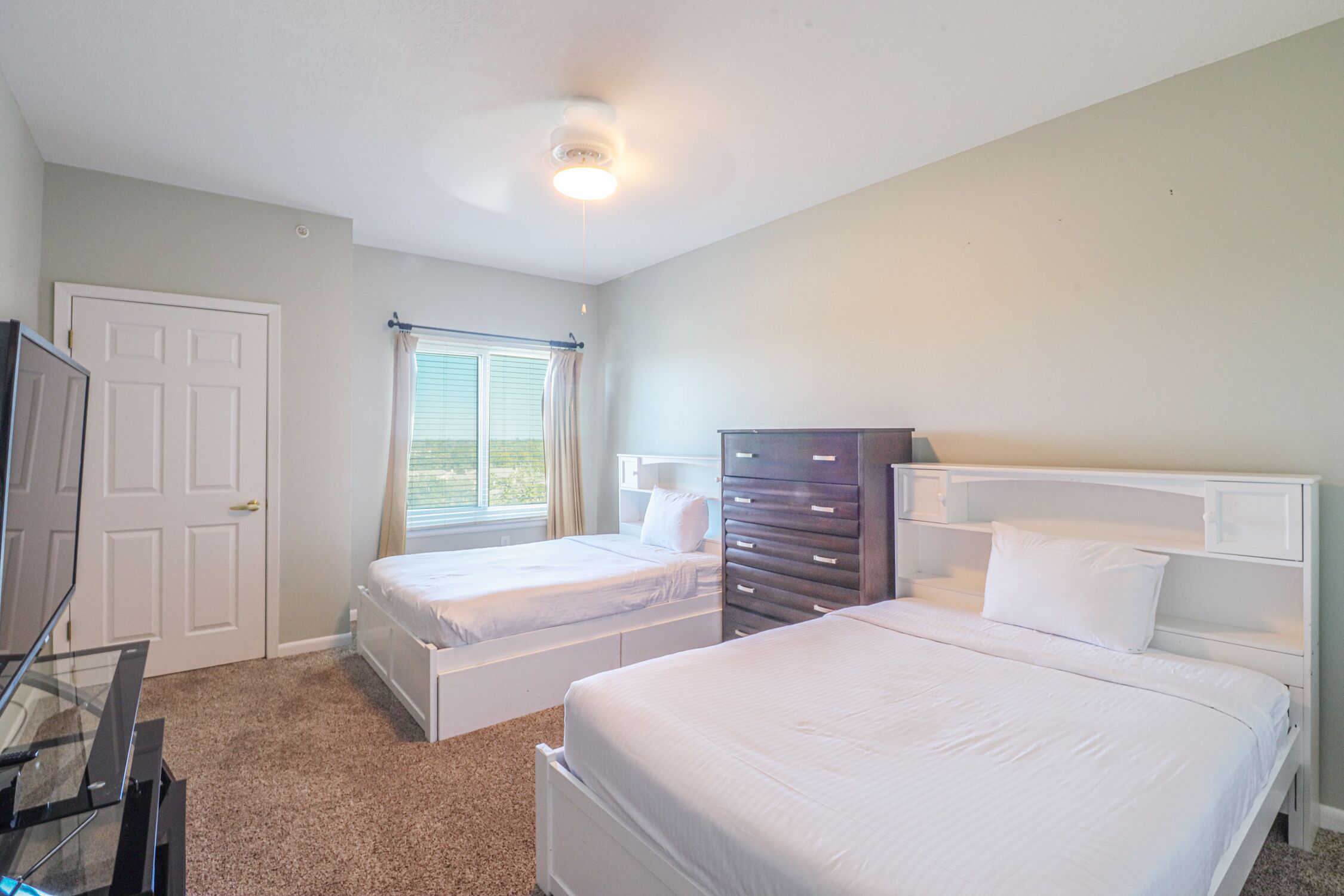 Beautiful 3 Bedroom /  3 Bathroom Condo Overlooking the Gulf LT1-908