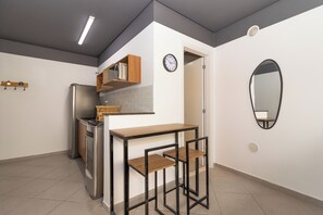 Dobbeltrom – standard (543367) | Eget kjøkken | Kjøleskap, mikrobølgeovn, ovn og kokeplater