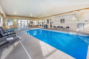 Una piscina techada