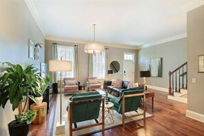 Unclassified image, 3 of 26, button