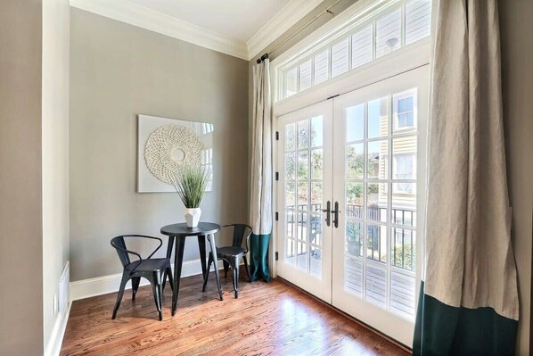 Unclassified image, 1 of 26, button