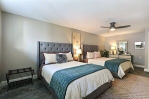 5 bedrooms, desk, iron/ironing board, travel cot - Beautiful Renovated Home | Forsyth Park (Savannah)