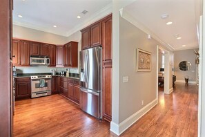 Unclassified image, 4 of 26, button