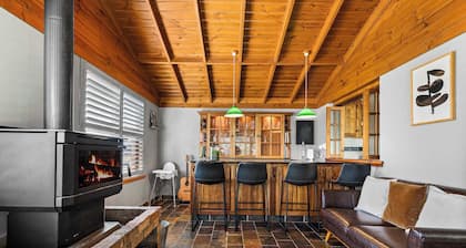 Bendalong | Rural Retreat, Short Drive to CBD