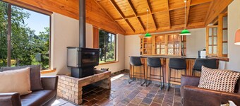 Bendalong | Rural Retreat, Short Drive to CBD