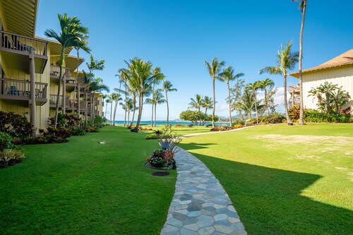 Walkable to town and Oceanfront with A/C!