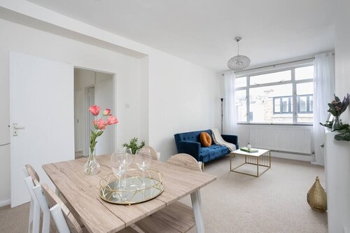 Prime location-Bright 2 bed flat in Fitzrovia