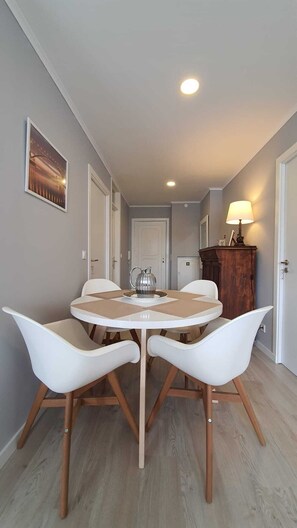 Dining - Apartamento - El Corte Ingles (Vila Nova de Gaia)