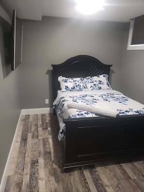 2 bedrooms, WiFi, bed sheets