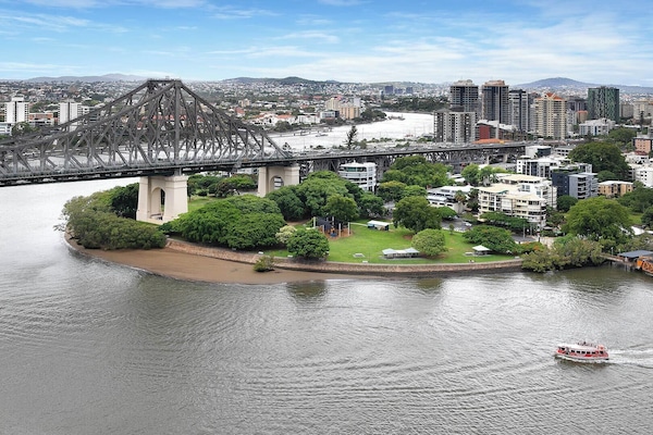 Actual views from the apartment of the Story Bridge