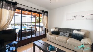 Villa, Mehrere Betten | Wohnzimmer