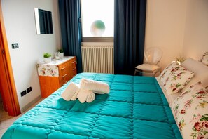 2 bedrooms, free internet