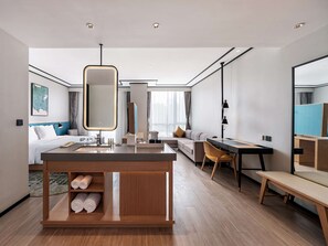 Deluxe Room, 1 King Bed | Down comforters, memory foam beds, in-room safe, desk